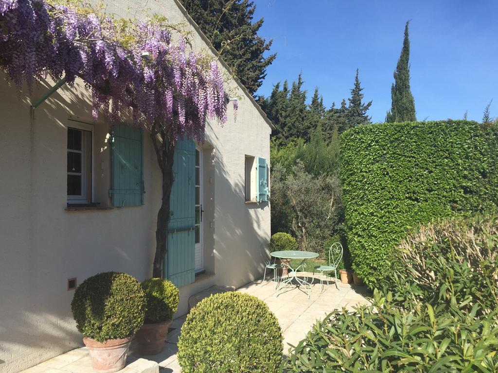 Le Mas Des Lauriers Bed and Breakfast Paradou Εξωτερικό φωτογραφία