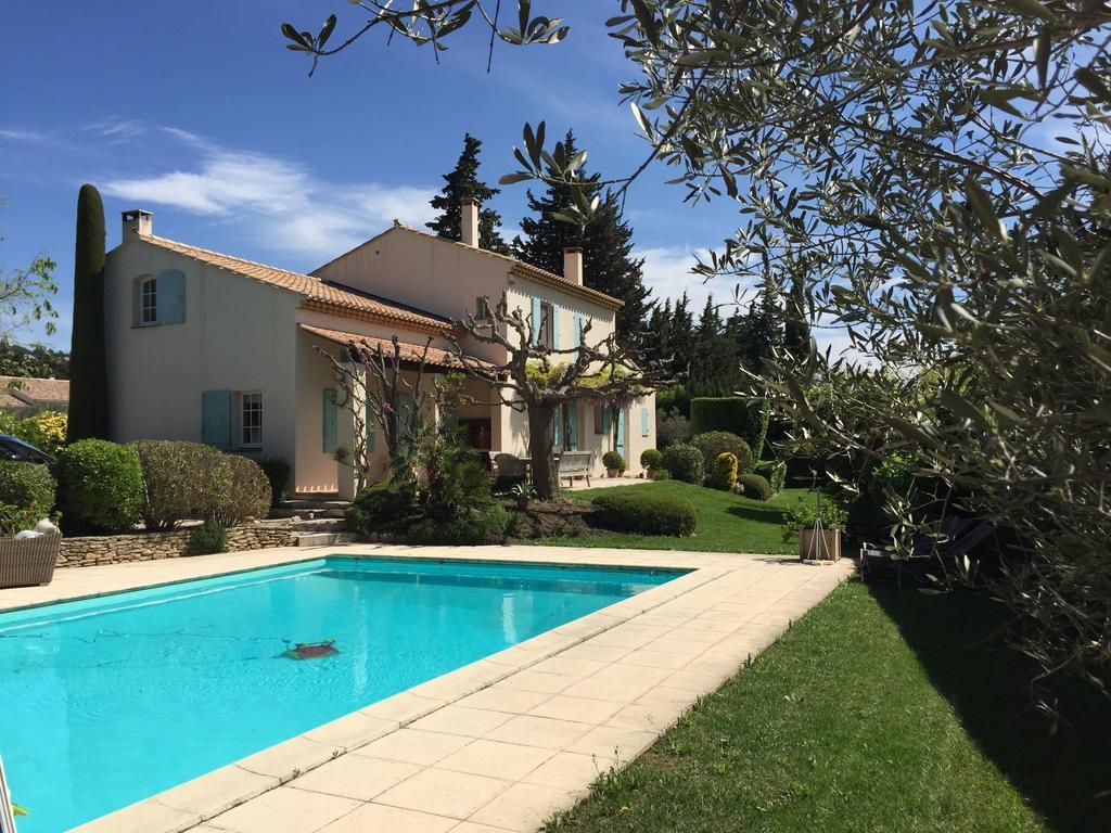 Le Mas Des Lauriers Bed and Breakfast Paradou Εξωτερικό φωτογραφία