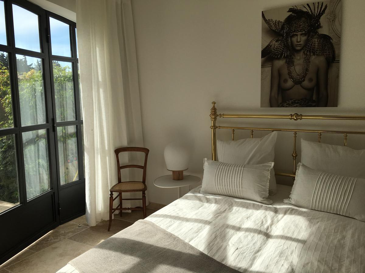 Le Mas Des Lauriers Bed and Breakfast Paradou Εξωτερικό φωτογραφία